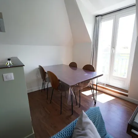 De Paul Apartment *