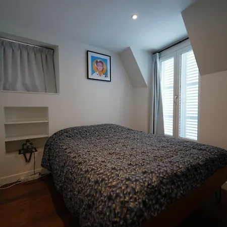 De Paul Apartment *